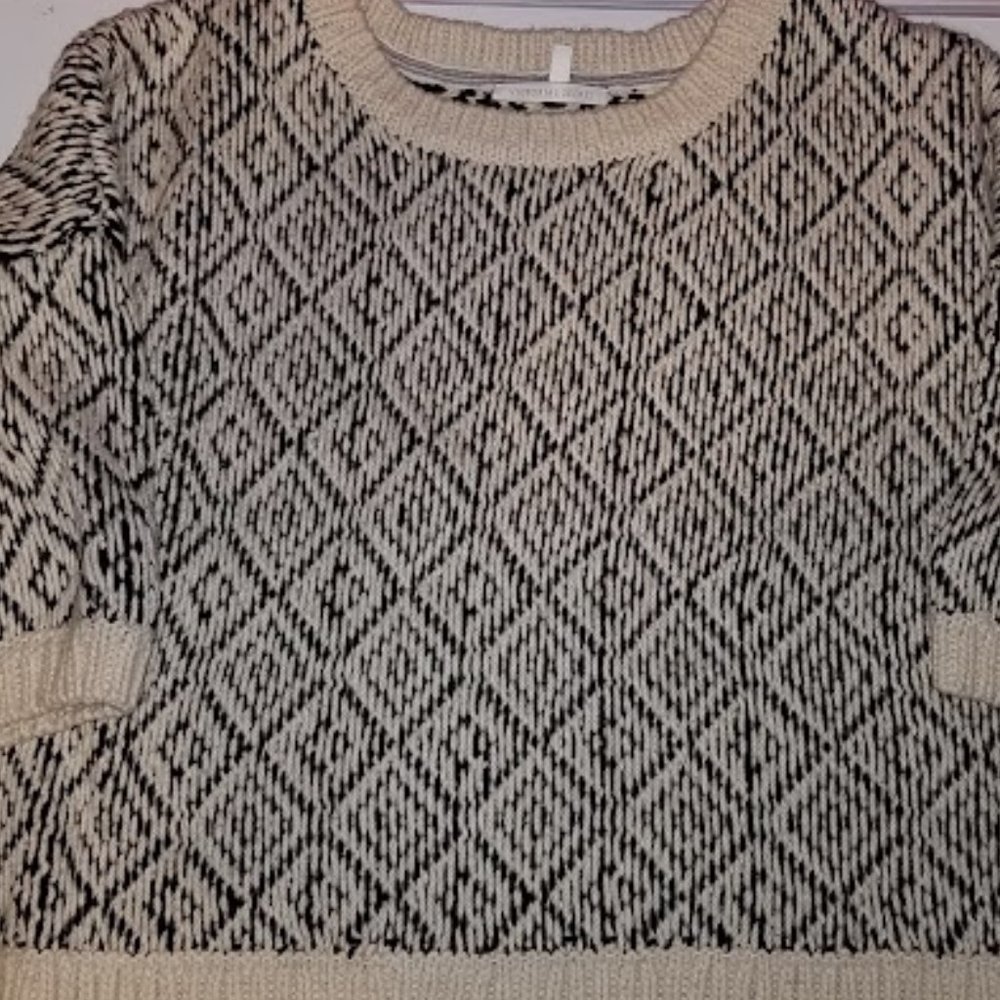 Oversized Cable Knit 3/4 Sleeve Sweater